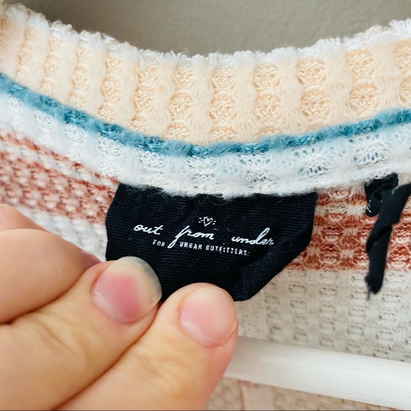 Urban Outfitters Out From Under Jojo Oversized Waffle Knit Top Sz XS - Picture 4 of 9